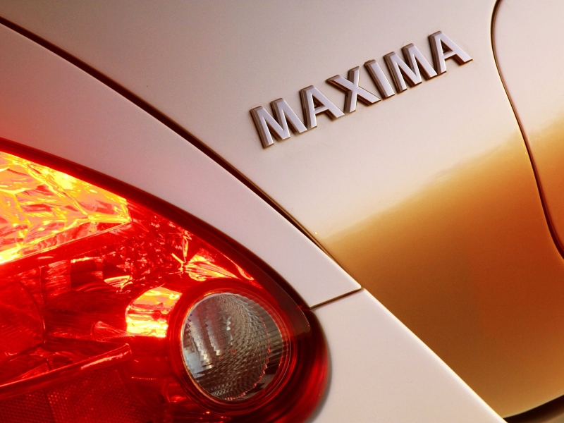 Nissan-Maxima-2004-015