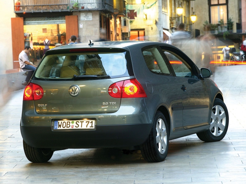 Volkswagen-Golf-V-053