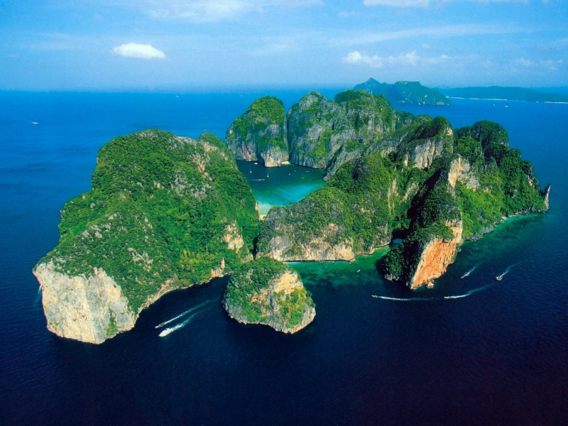 Thailand-IslandOfPhuket-PhiPhiLe